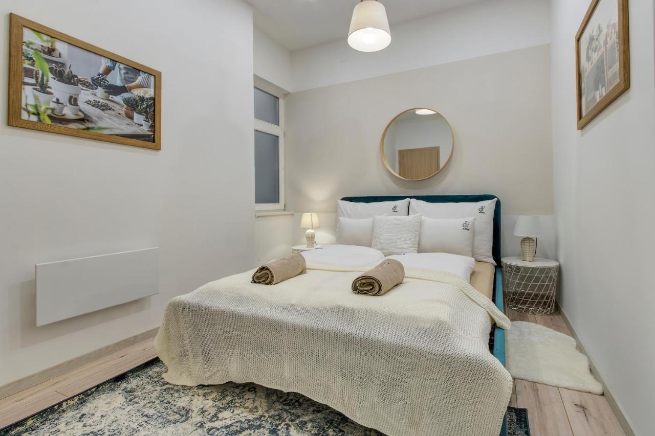 Rozsa Apartament